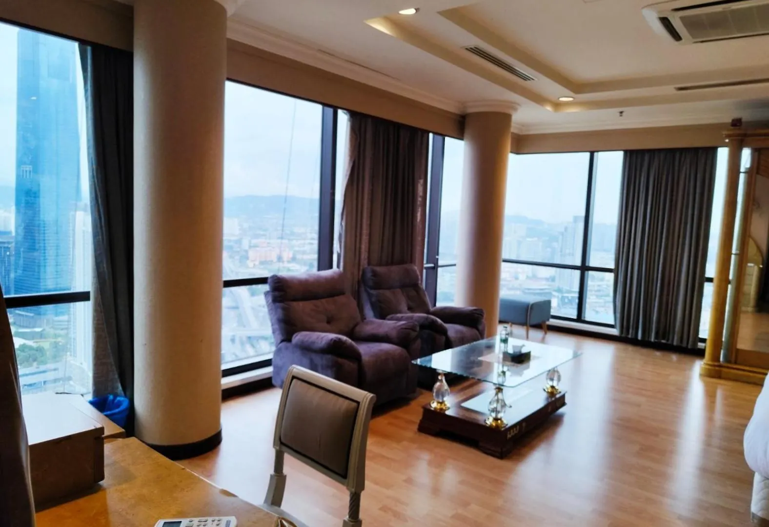 Apartment Lexus Service Suites At Berjaya Times Square Kl Kuala Lumpur Malaysia
