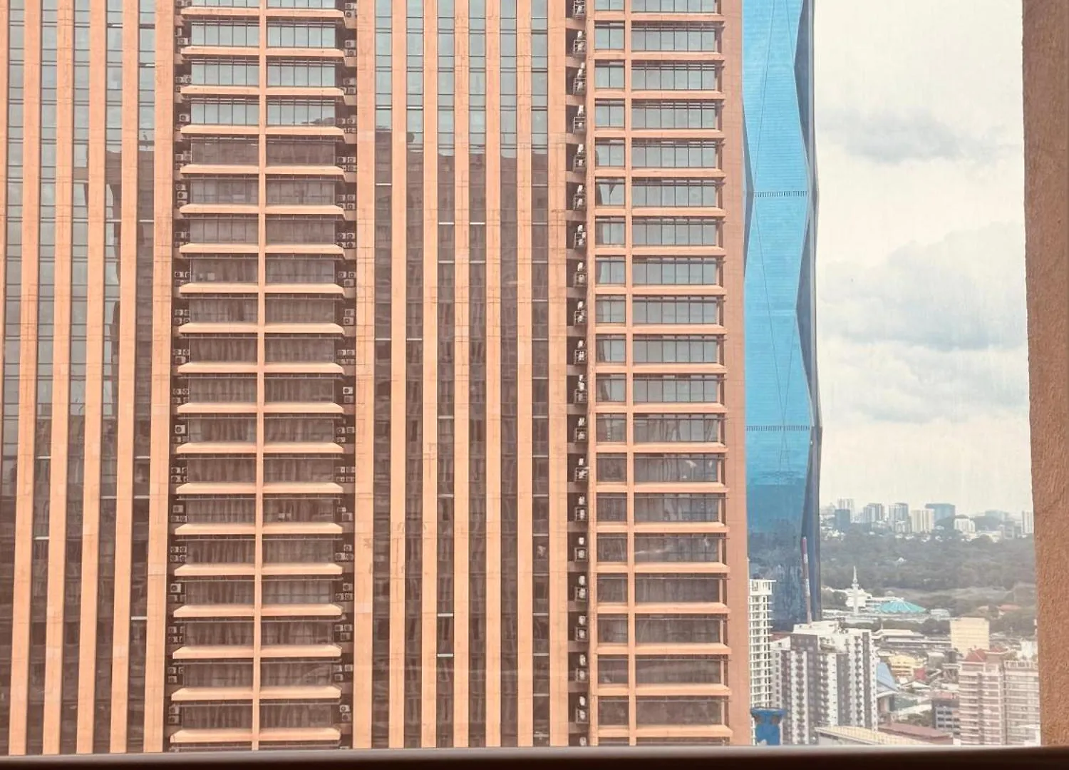 Lexus Service Suites At Berjaya Times Square Kl Kuala Lumpur 0*,